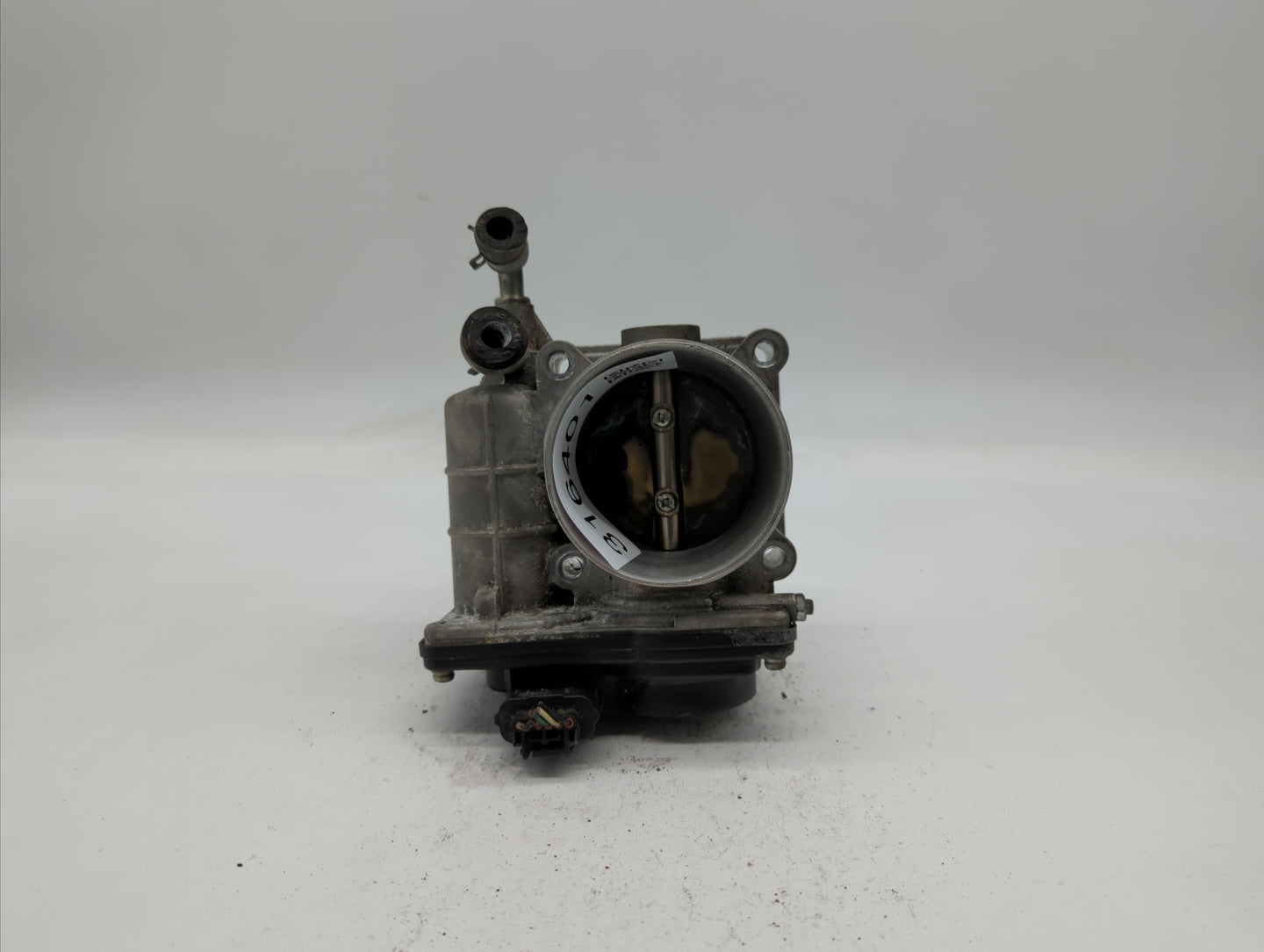 2008-2013 Infiniti G37 Throttle Body P/N:RME60-12 526-02 Fits OEM Used Auto Parts - Oemusedautoparts1.com
