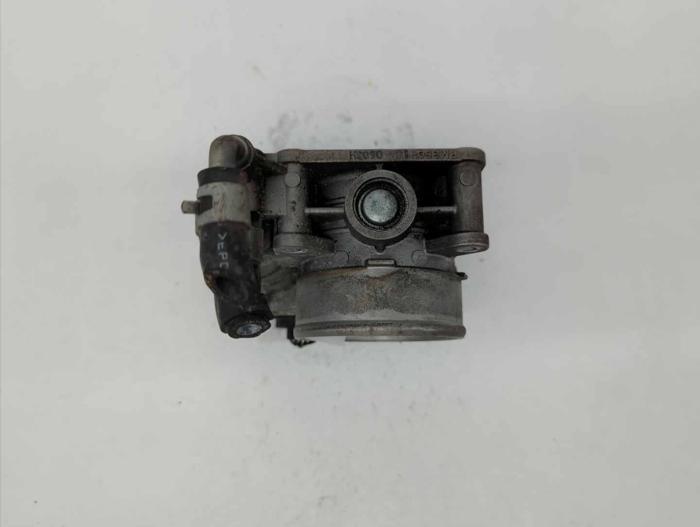 2008-2013 Infiniti G37 Throttle Body P/N:RME60-12 526-02 Fits OEM Used Auto Parts - Oemusedautoparts1.com