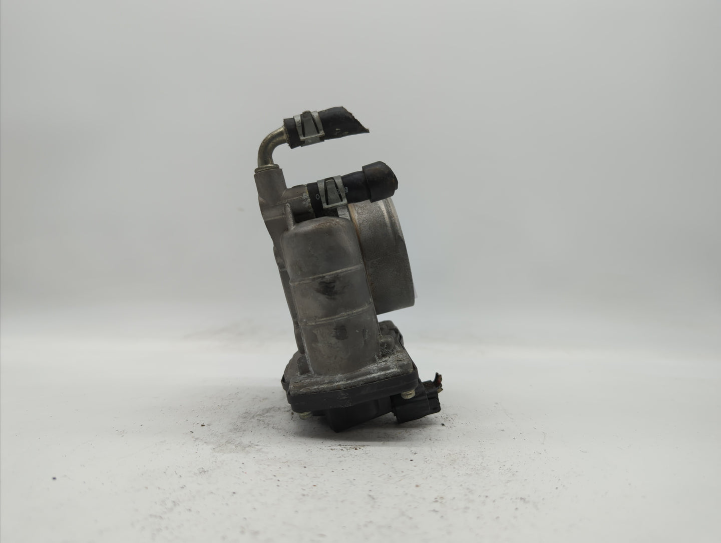 2008-2013 Infiniti G37 Throttle Body P/N:RME60-12 526-02 Fits OEM Used Auto Parts - Oemusedautoparts1.com