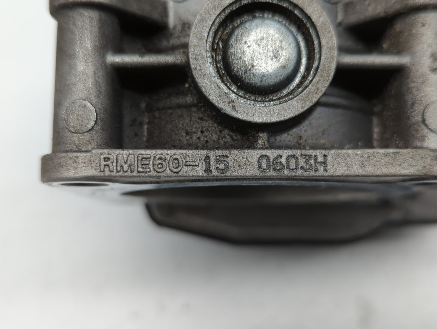 2008-2013 Infiniti G37 Throttle Body P/N:RME60-12 526-02 Fits OEM Used Auto Parts - Oemusedautoparts1.com