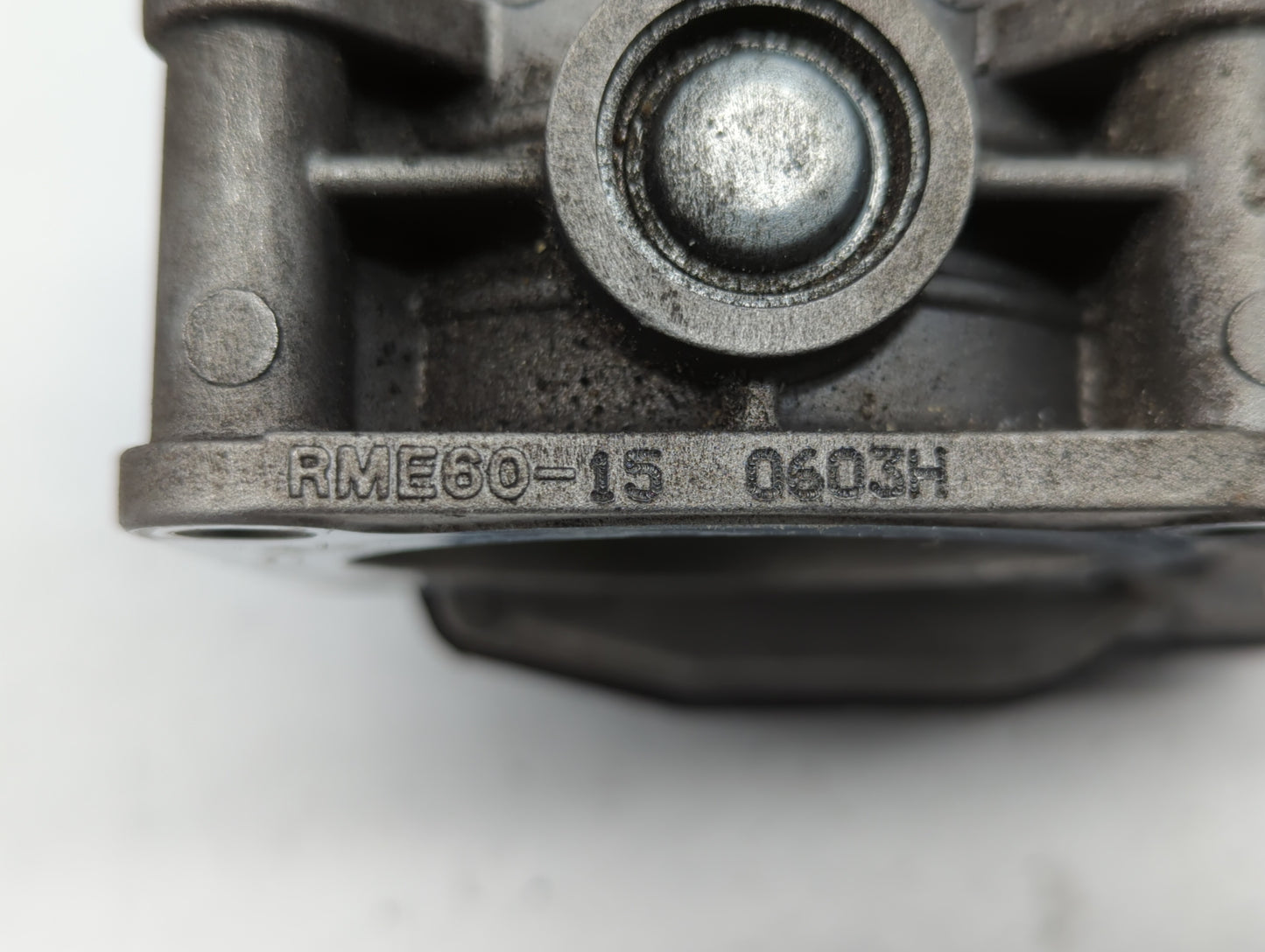 2008-2013 Infiniti G37 Throttle Body P/N:RME60-12 526-02 Fits OEM Used Auto Parts - Oemusedautoparts1.com