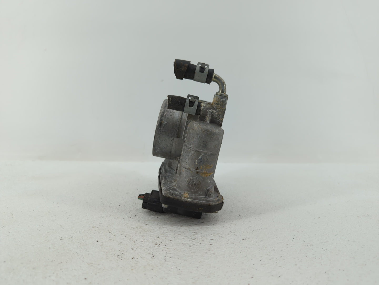 2008-2013 Infiniti G37 Throttle Body P/N:526-02 RME60-16 Fits OEM Used Auto Parts - Oemusedautoparts1.com