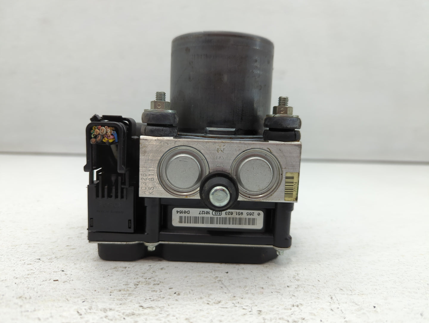 2011-2013 Infiniti G37 ABS Pump Control Module Replacement P/N:47660 1NM0C Fits Fits 2011 2012 2013 2015 OEM Used Auto Parts