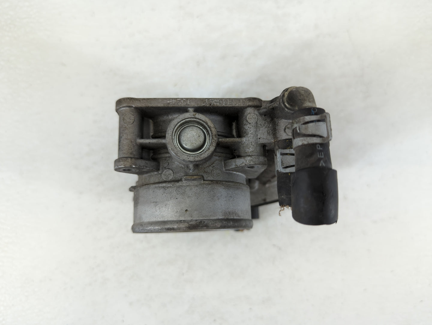 2008-2013 Infiniti G37 Throttle Body P/N:526-02 1328 RME60-21 Fits OEM Used Auto Parts - Oemusedautoparts1.com