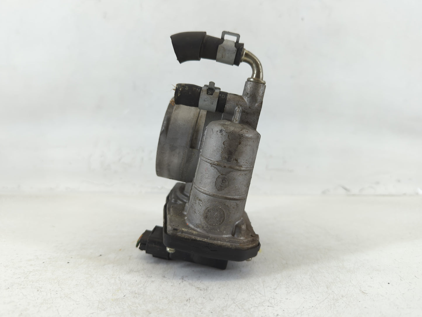 2008-2013 Infiniti G37 Throttle Body P/N:526-02 1328 RME60-21 Fits OEM Used Auto Parts - Oemusedautoparts1.com