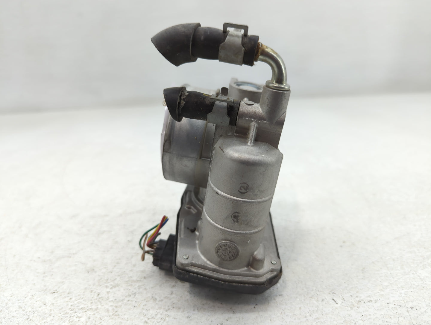 2008-2013 Infiniti G37 Throttle Body P/N:1107 526-02 Fits OEM Used Auto Parts - Oemusedautoparts1.com