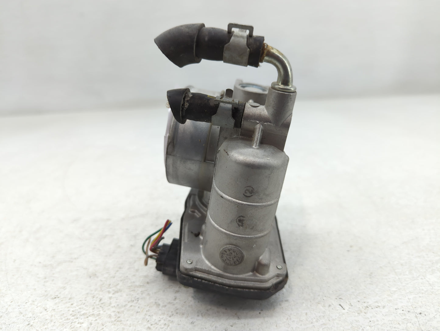 2008-2013 Infiniti G37 Throttle Body P/N:1107 526-02 Fits OEM Used Auto Parts - Oemusedautoparts1.com