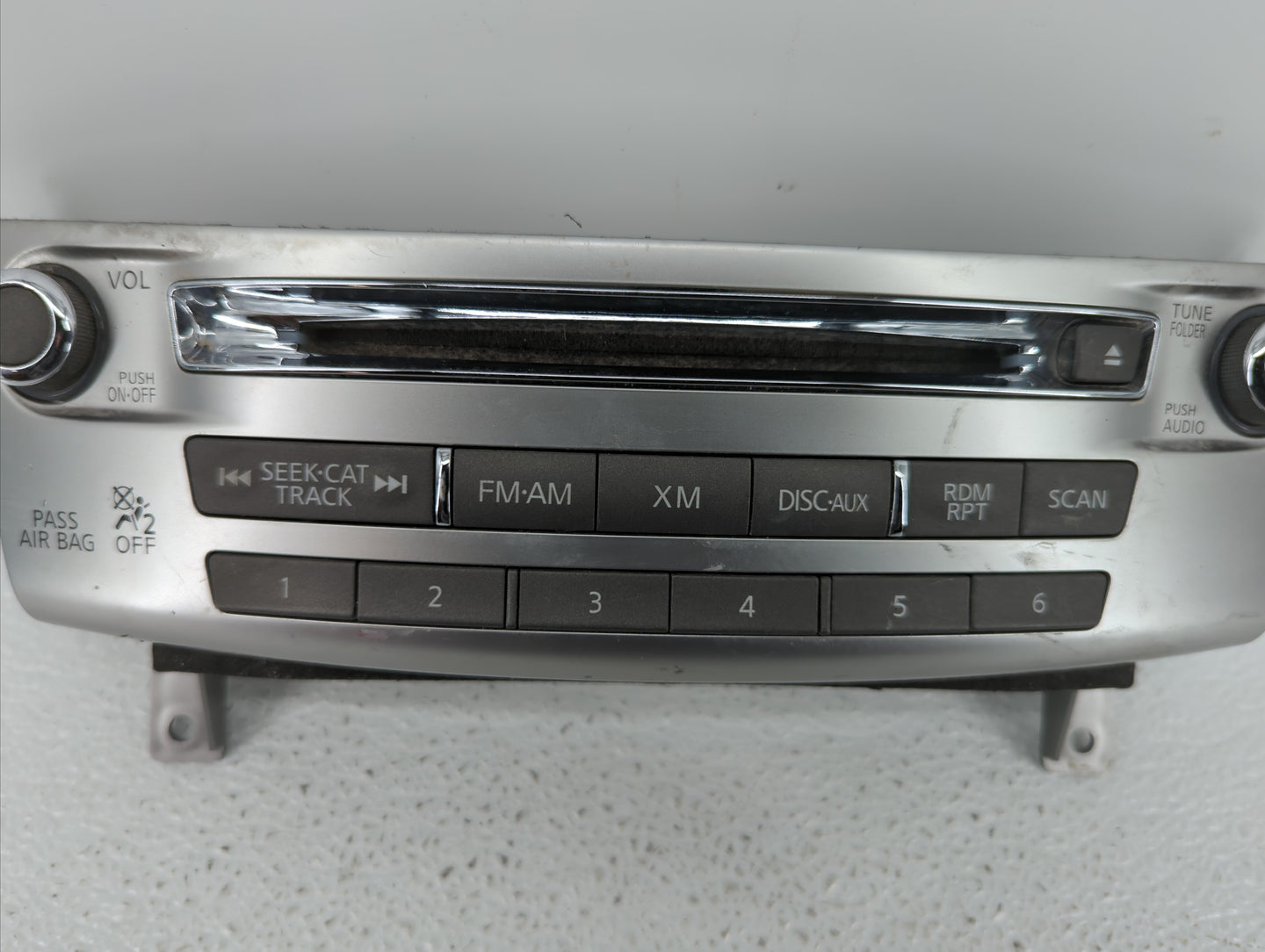 2011-2013 Infiniti M37 Radio Control Panel - Oemusedautoparts1.com