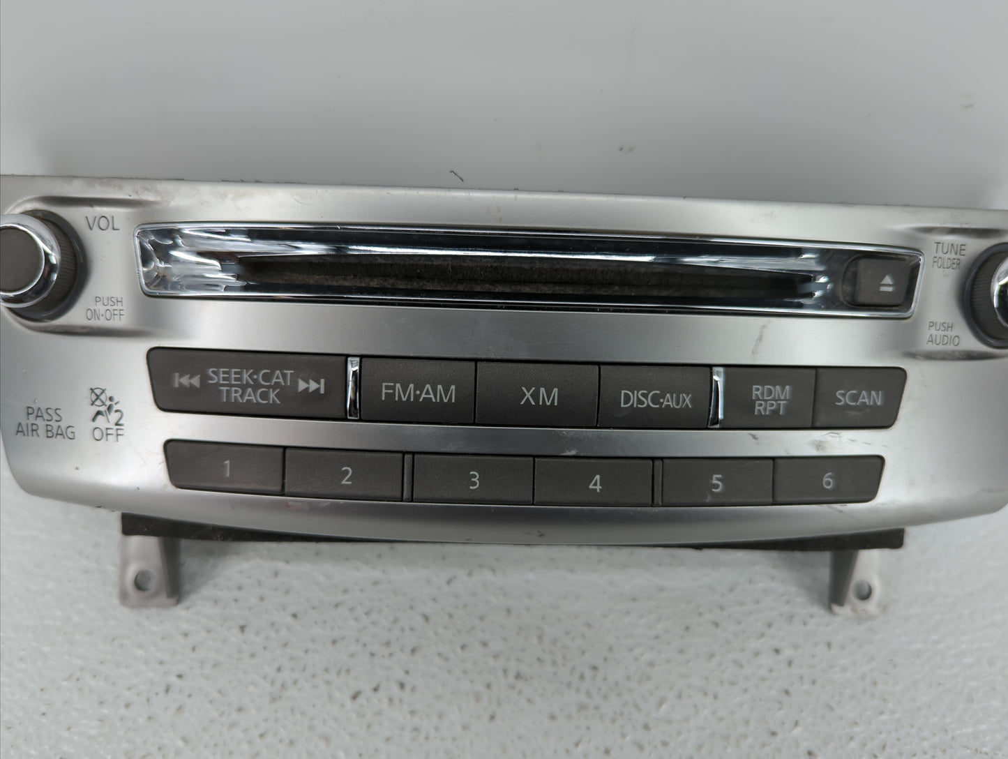 2011-2013 Infiniti M37 Radio Control Panel - Oemusedautoparts1.com