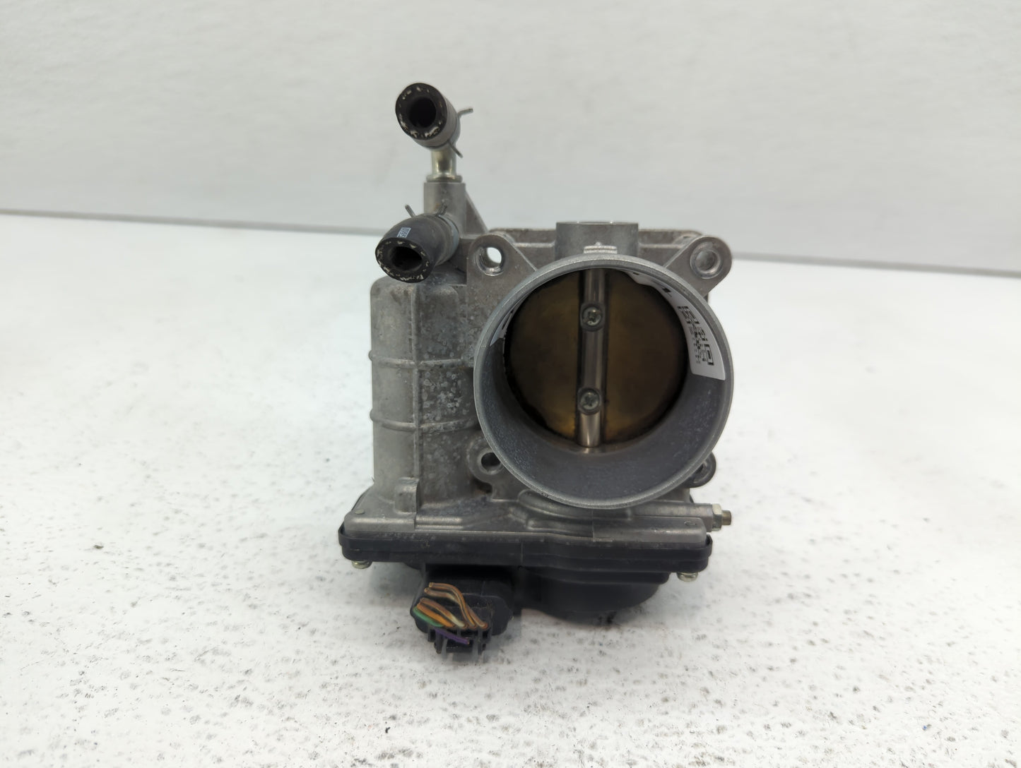 2011-2013 Infiniti M37 Throttle Body P/N:526-01 526-02 Fits OEM Used Auto Parts - Oemusedautoparts1.com
