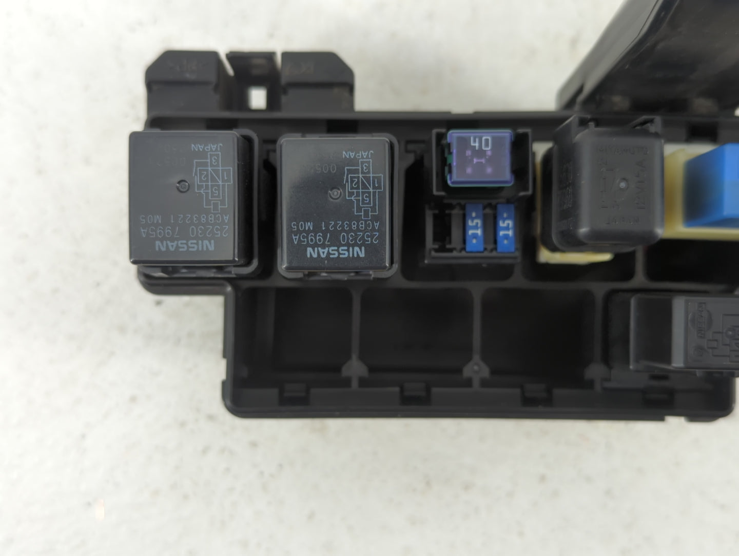 2011-2013 Infiniti M37 Fusebox Fuse Box Panel Relay Module Fits Fits 2011 2012 2013 2014 2015 2016 2017 2018 OEM Used Auto P