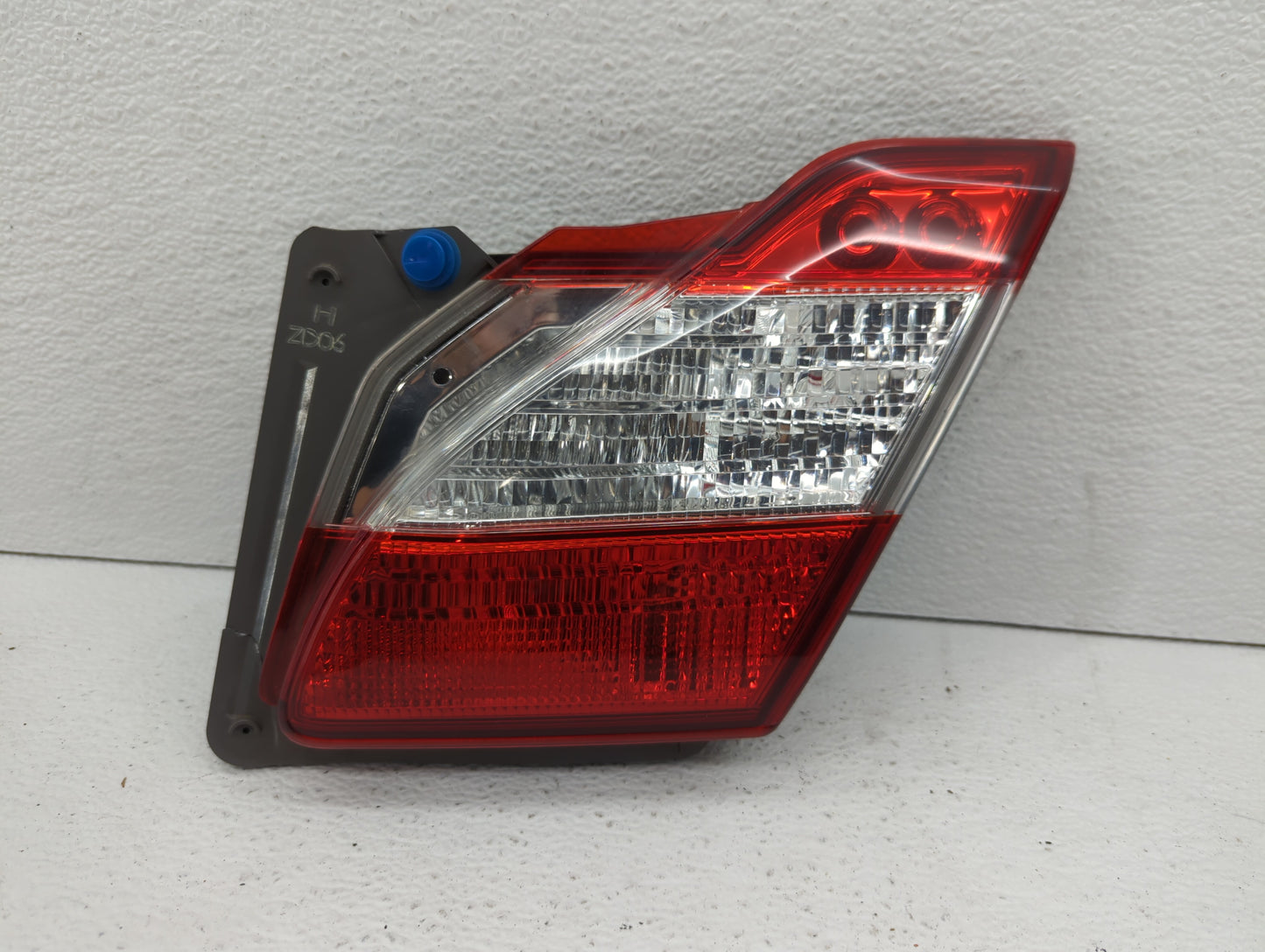 2011-2013 Infiniti M56 Tail Light Assembly Passenger Right OEM Fits Fits 2011 2012 2013 2014 OEM Used Auto Parts - Oemusedau