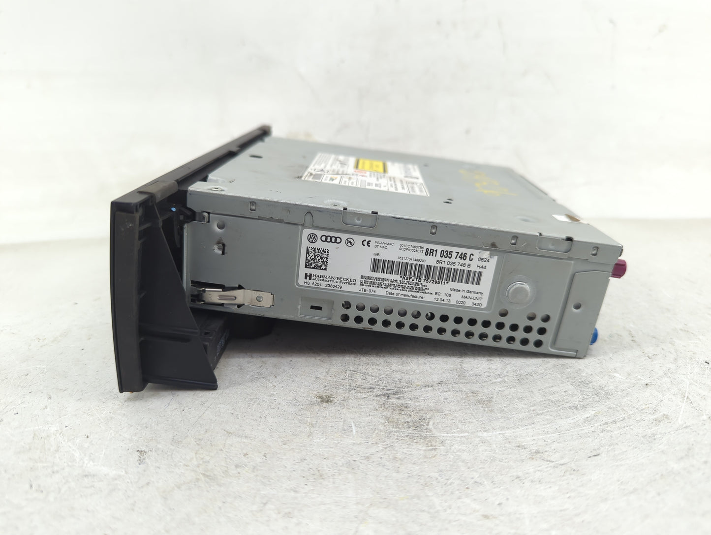 2011 Infiniti Q40 Radio AM FM Cd Player Receiver Replacement P/N:8R1035746C Fits OEM Used Auto Parts - Oemusedautoparts1.com