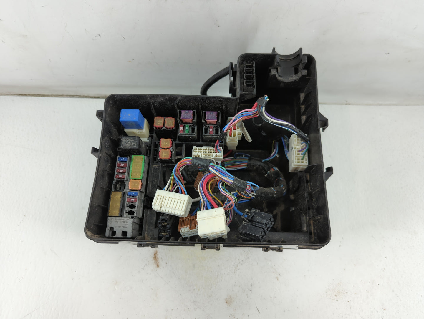 2011-2012 Infiniti Qx56 Fusebox Fuse Box Panel Relay Module Fits Fits 2011 2012 OEM Used Auto Parts - Oemusedautoparts1.com