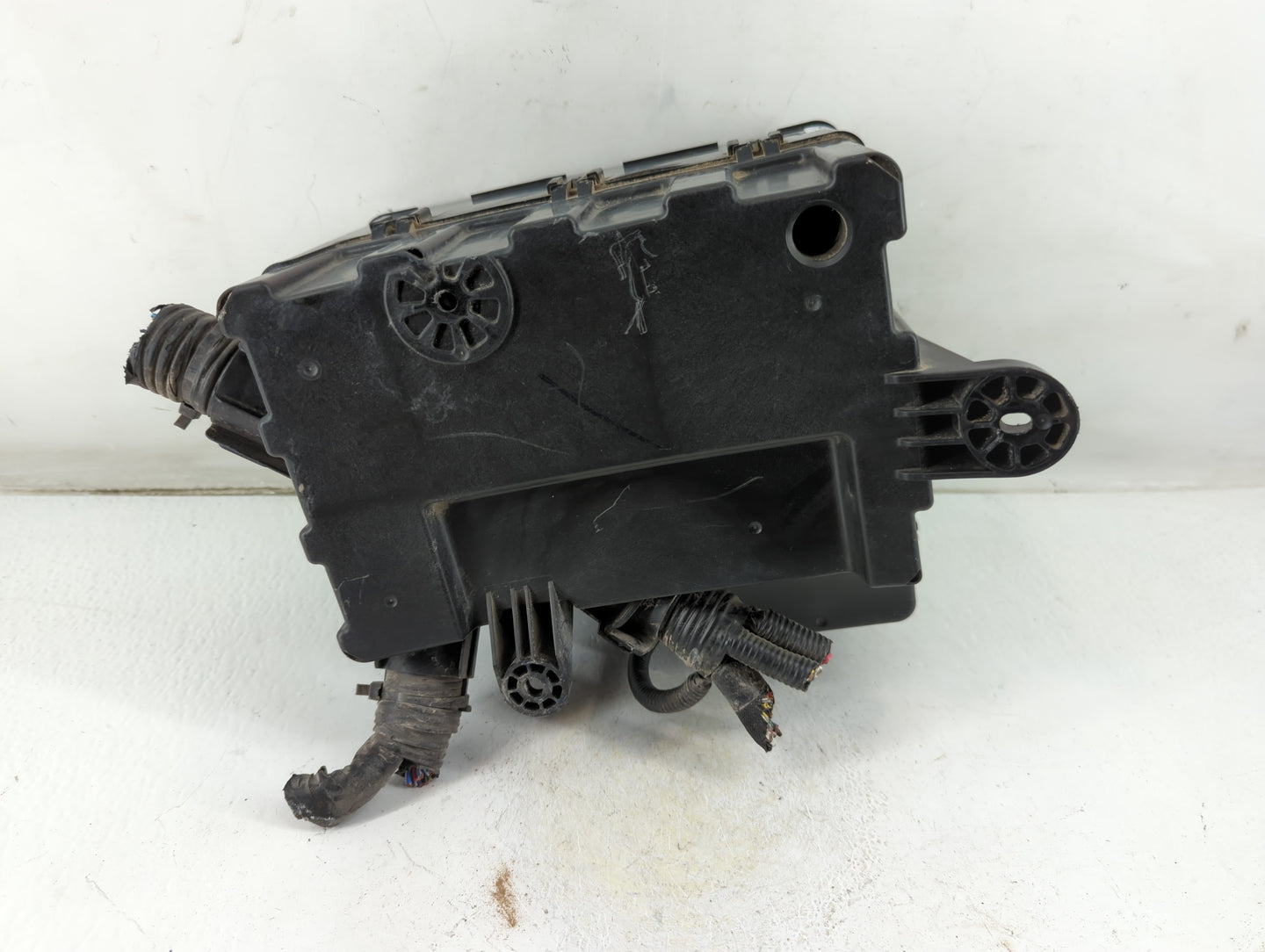 2011-2012 Infiniti Qx56 Fusebox Fuse Box Panel Relay Module Fits Fits 2011 2012 OEM Used Auto Parts - Oemusedautoparts1.com