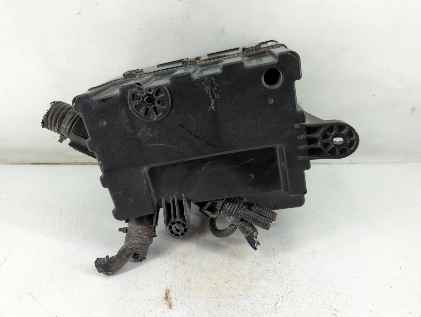 2011-2012 Infiniti Qx56 Fusebox Fuse Box Panel Relay Module Fits Fits 2011 2012 OEM Used Auto Parts - Oemusedautoparts1.com