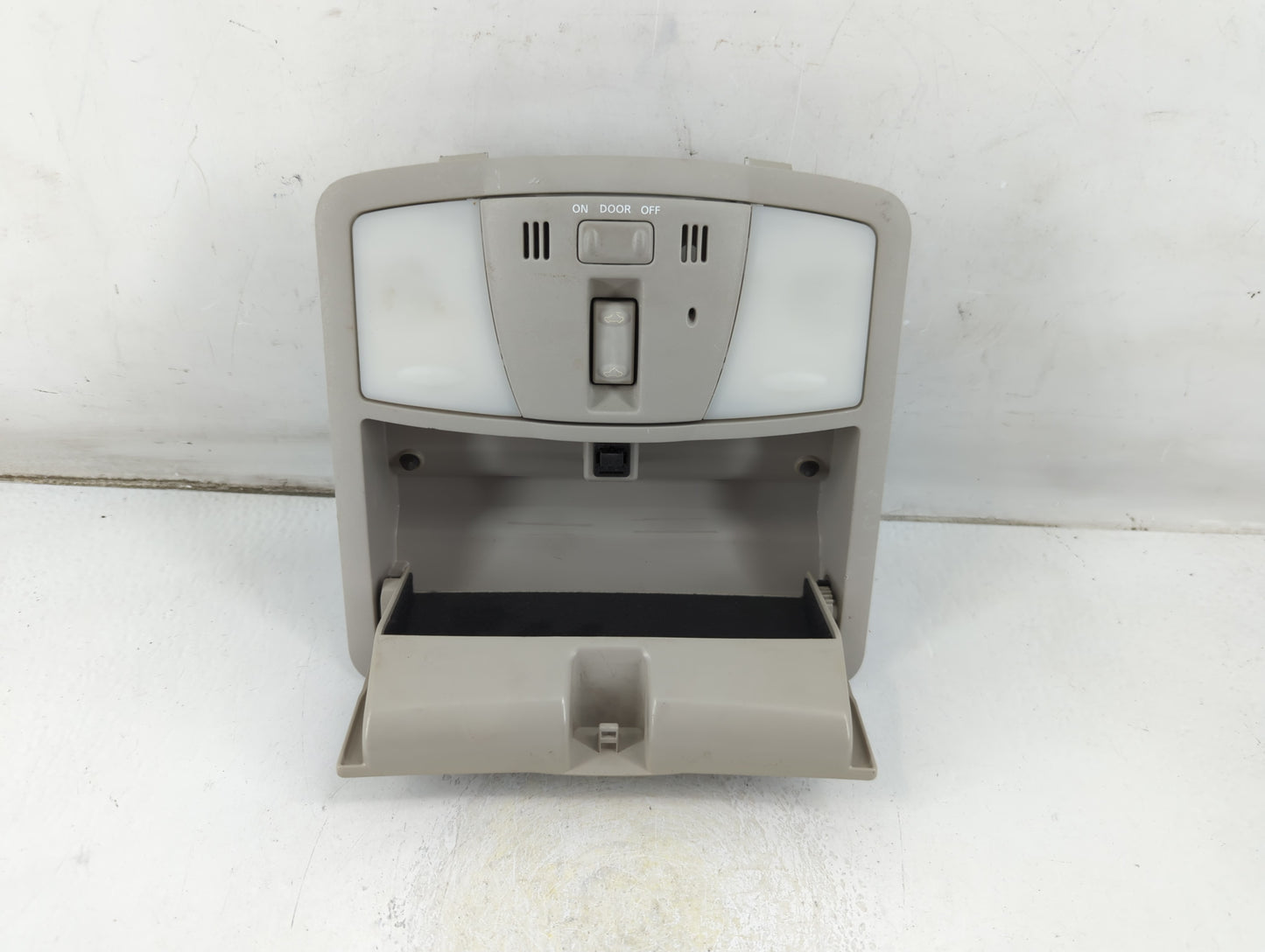 2011 Infiniti Qx56 Overhead Roof Console - Oemusedautoparts1.com