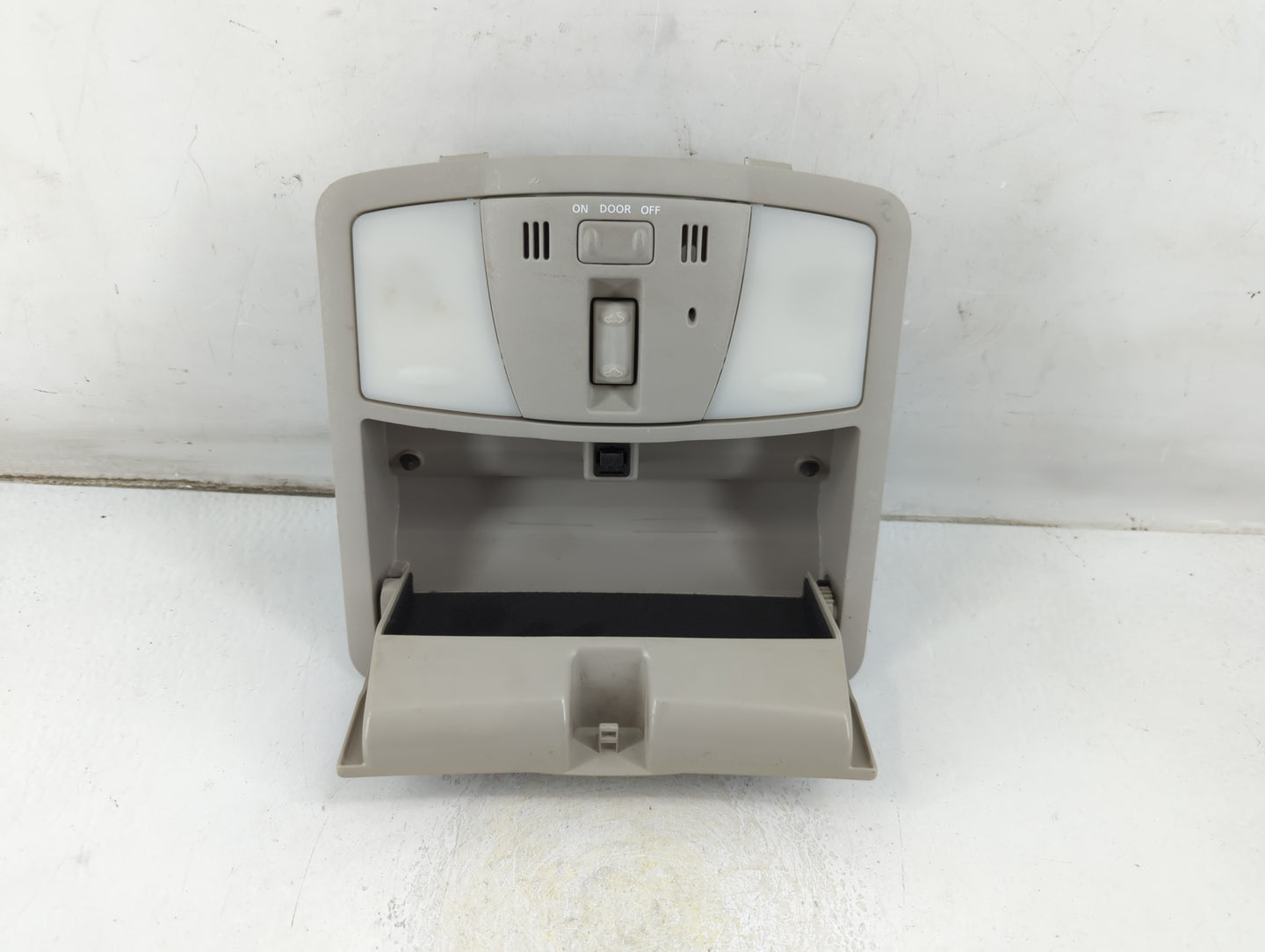 2011-2013 Infiniti Qx56 Overhead Roof Console - Oemusedautoparts1.com