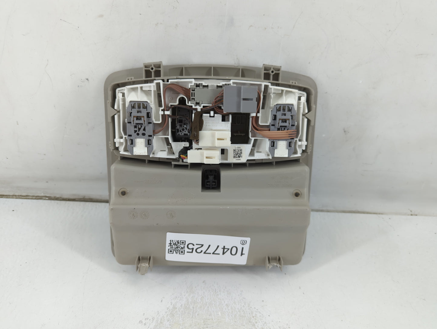2011-2013 Infiniti Qx56 Overhead Roof Console - Oemusedautoparts1.com