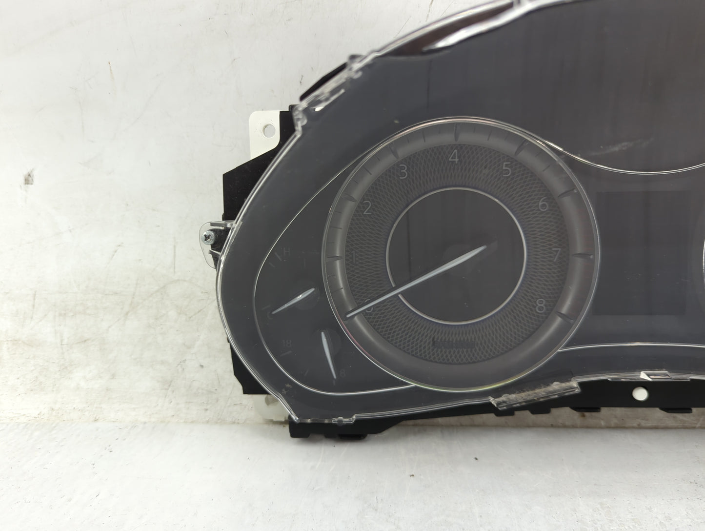 2011-2012 Infiniti Qx56 Instrument Cluster Speedometer Gauges Miles:165K Fits Fits 2011 2012 OEM Used Auto Parts - Oemusedau