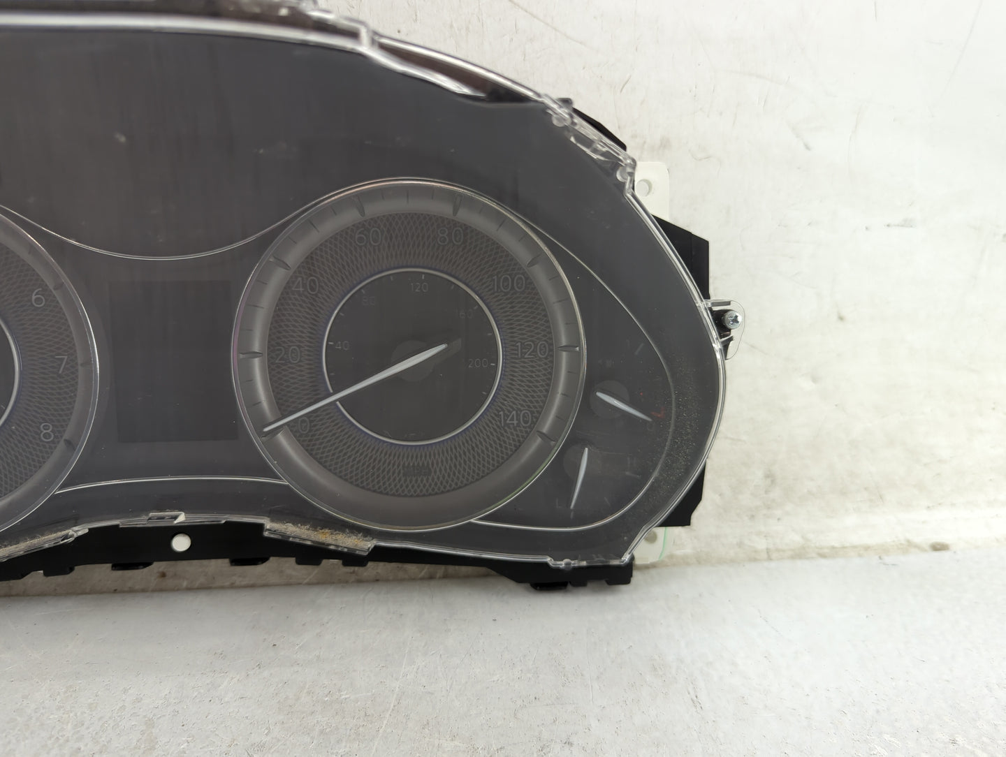 2011-2012 Infiniti Qx56 Instrument Cluster Speedometer Gauges Miles:165K Fits Fits 2011 2012 OEM Used Auto Parts - Oemusedau