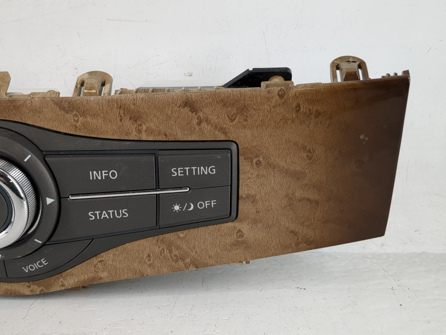 2011 Infiniti Qx56 Radio Control Panel - Oemusedautoparts1.com