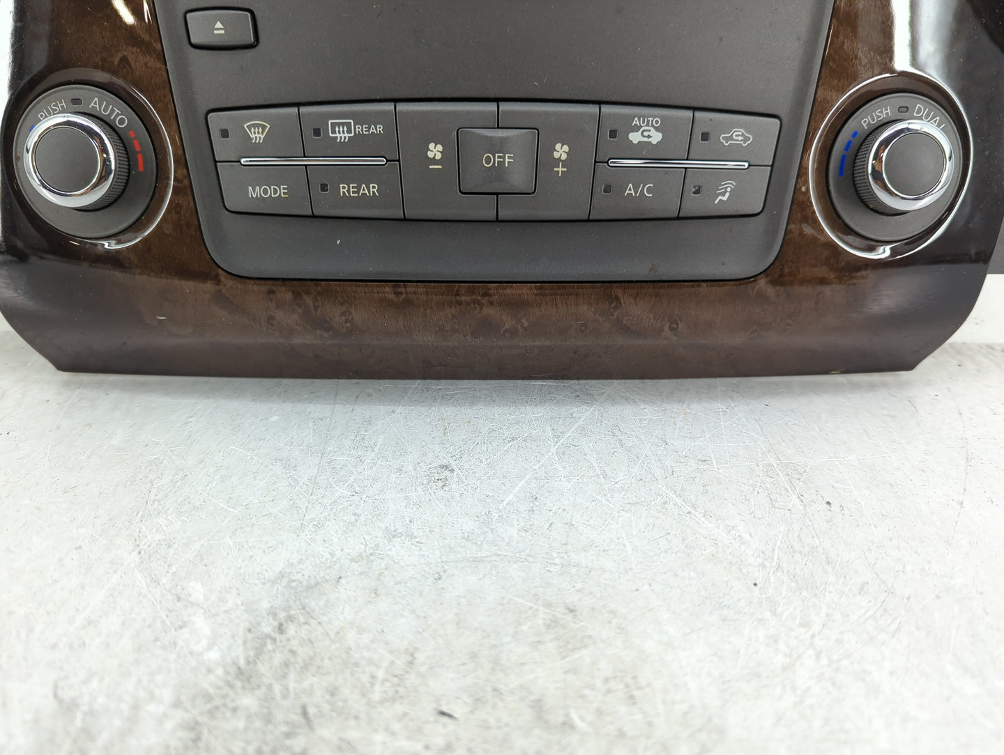 2011-2013 Infiniti Qx56 Radio Control Panel - Oemusedautoparts1.com