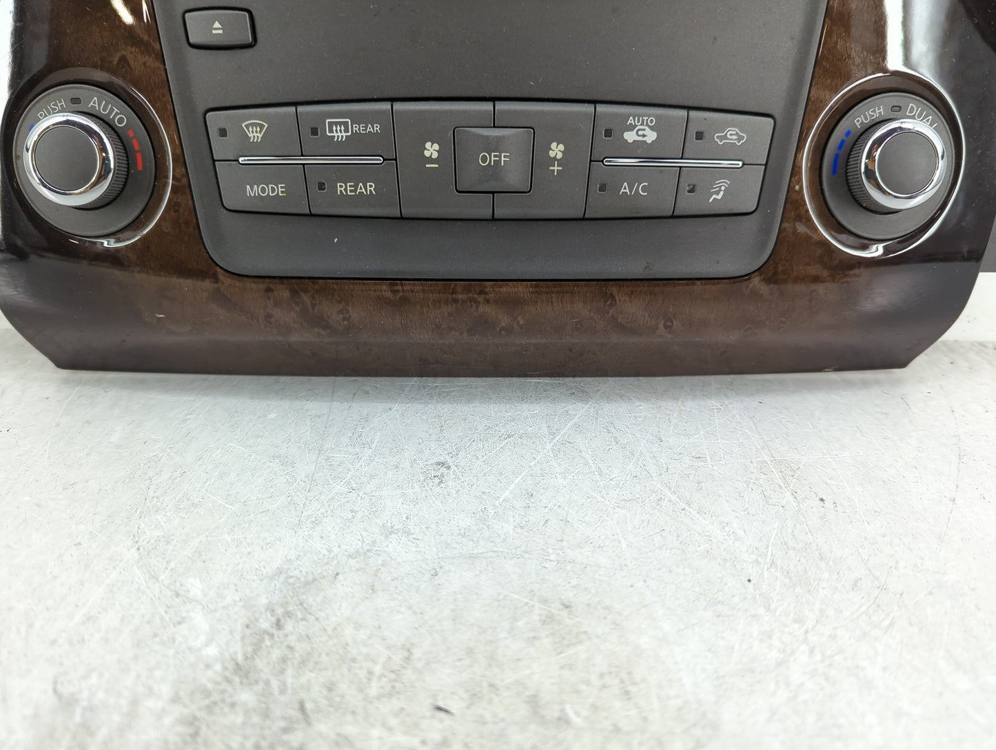 2011-2013 Infiniti Qx56 Radio Control Panel - Oemusedautoparts1.com