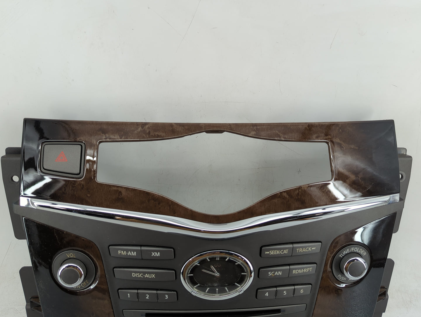 2011-2013 Infiniti Qx56 Radio Control Panel - Oemusedautoparts1.com