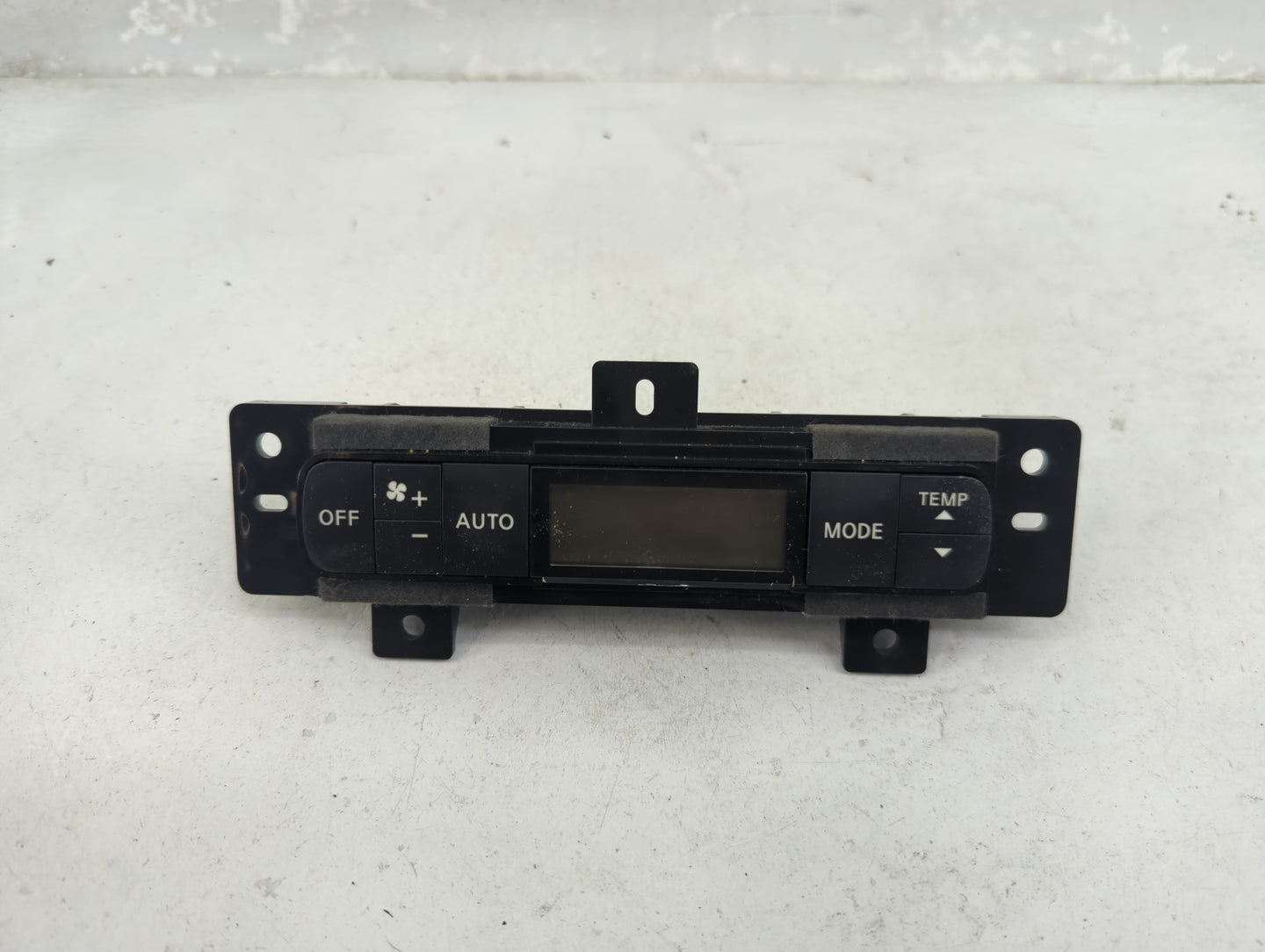 2011-2013 Infiniti Qx56 Climate Control Module Temperature AC/Heater Replacement P/N:275111LK0A 275111LK0A-C Fits OEM Used A