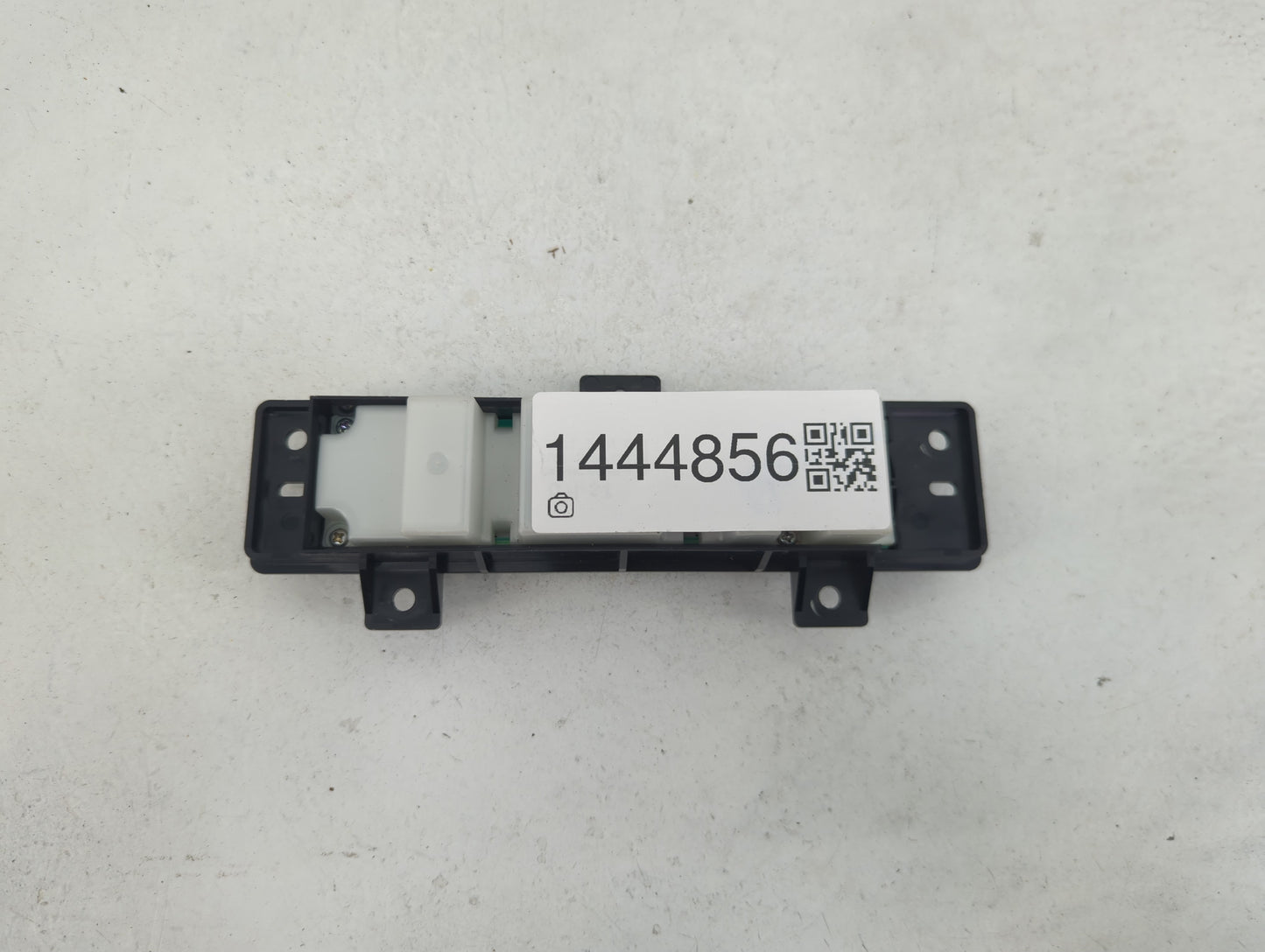 2011-2013 Infiniti Qx56 Climate Control Module Temperature AC/Heater Replacement P/N:275111LK0A 275111LK0A-C Fits OEM Used A