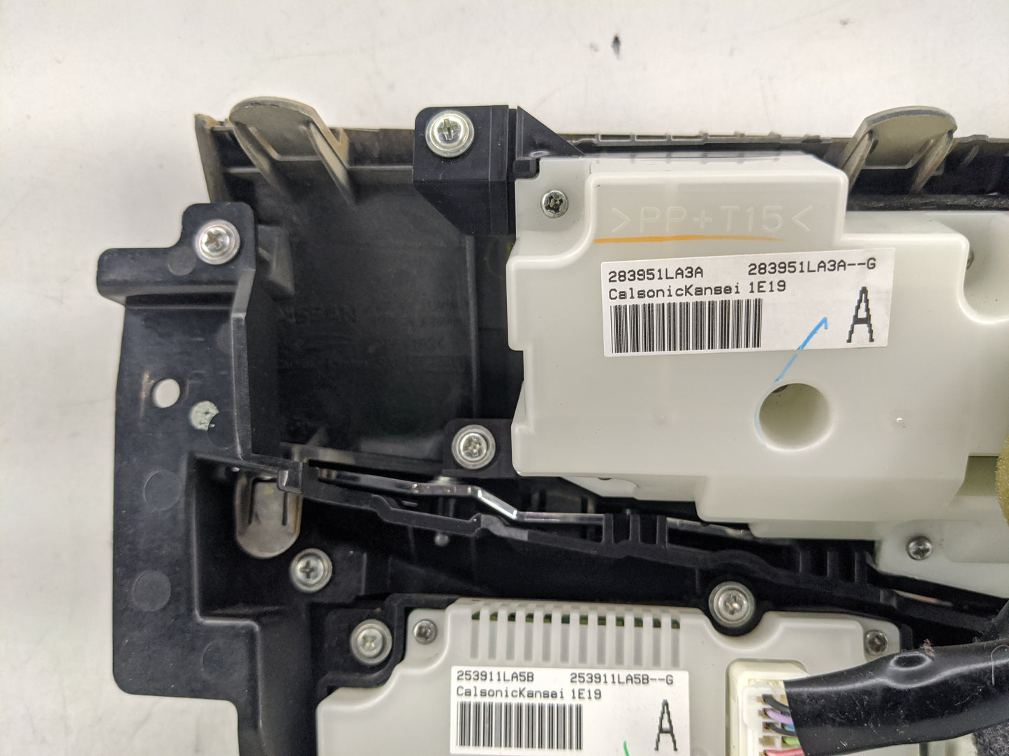 2011-2013 Infiniti Qx56 Radio Control Panel 1468401 - Oemusedautoparts1.com