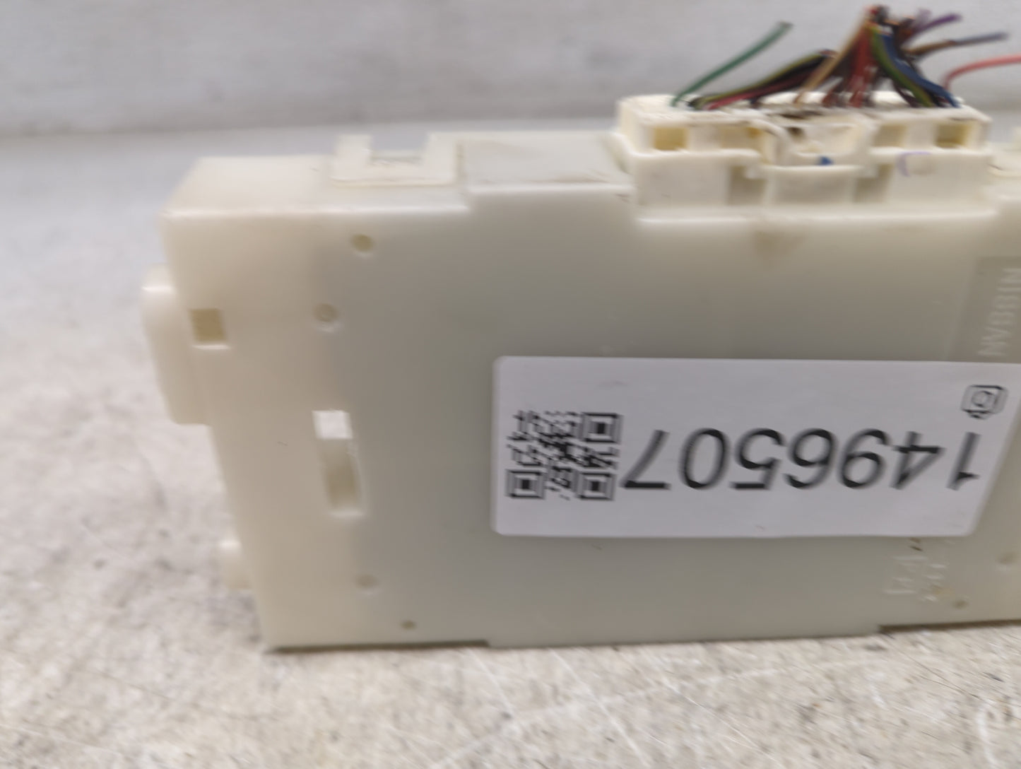 2011 Infiniti Qx56 Radio AM FM Cd Player Receiver Replacement P/N:27760 1ZS2A 27760 1ZS2A-C Fits OEM Used Auto Parts - Oemus