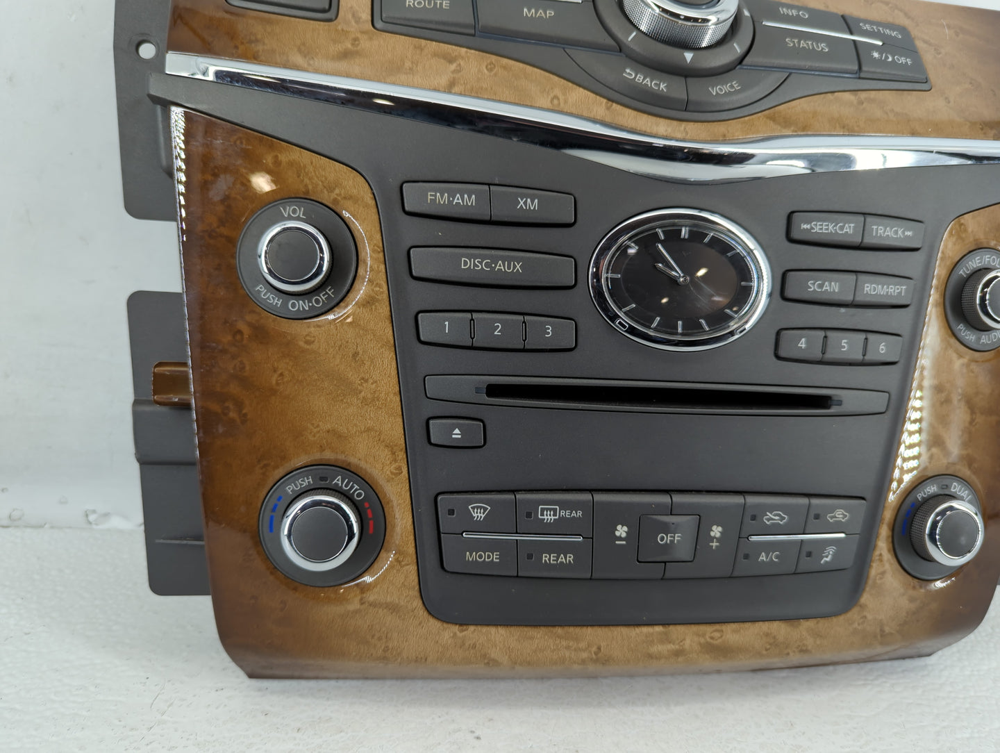 2011-2013 Infiniti Qx56 Am Fm Cd Player Radio Receiver - Oemusedautoparts1.com