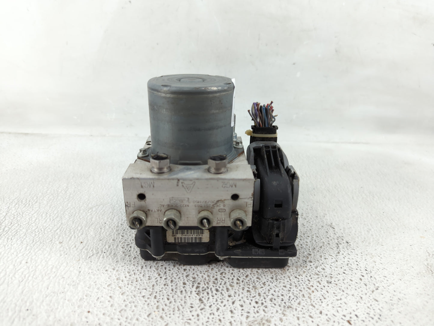 2011 Jaguar Xf ABS Pump Control Module Replacement P/N:AX23-2C405-AC Fits OEM Used Auto Parts - Oemusedautoparts1.com