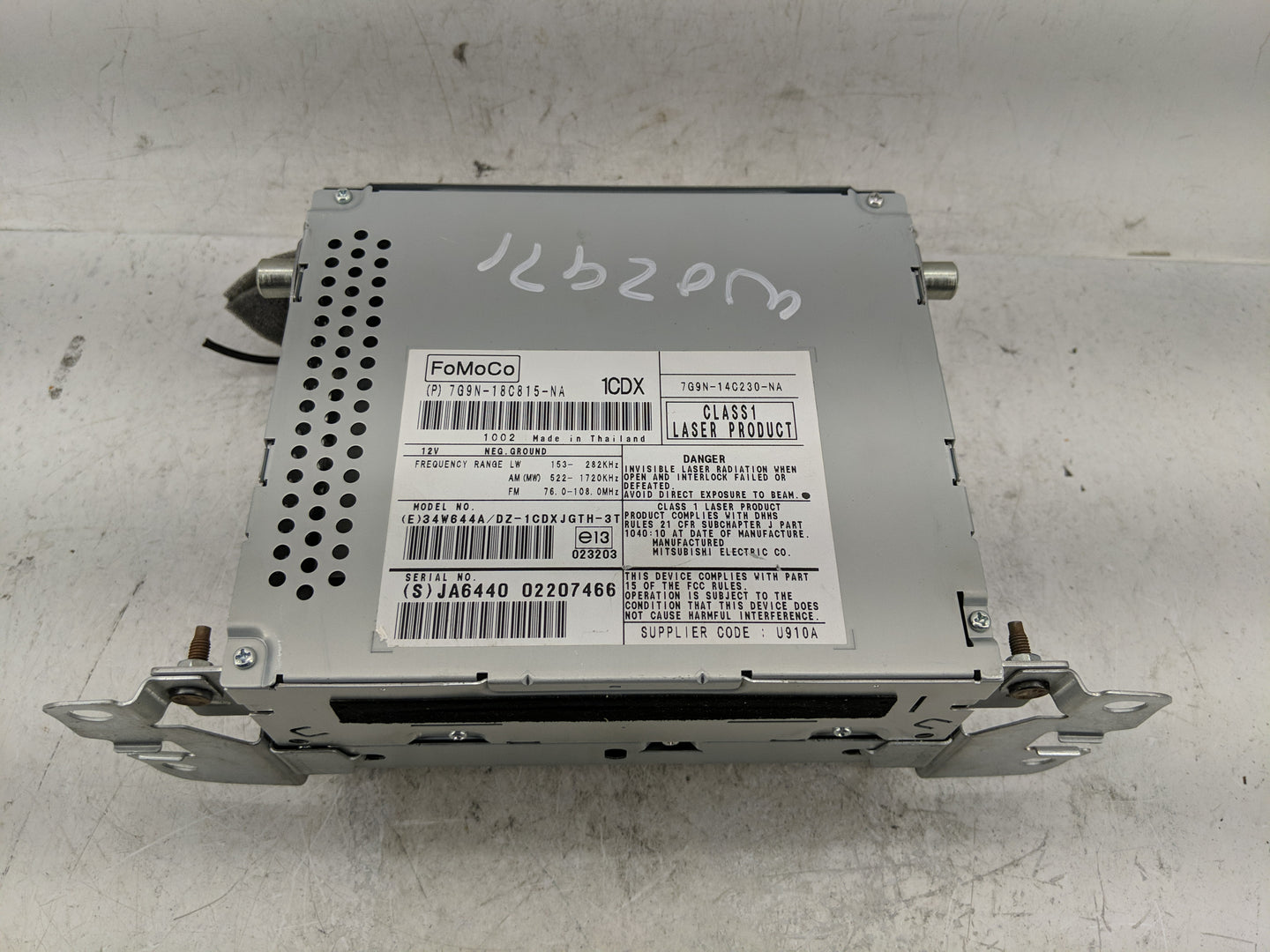 2009-2011 Jaguar Xf Radio AM FM Cd Player Receiver Replacement P/N:7G9N-14C230-NA Fits Fits 2009 2010 2011 OEM Used Auto Par