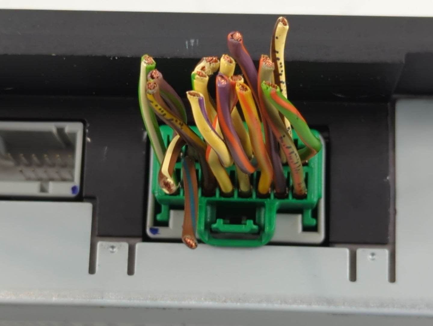 2009-2011 Jaguar Xf Radio AM FM Cd Player Receiver Replacement P/N:6H52-18C808-CD Fits Fits 2009 2010 2011 OEM Used Auto Par