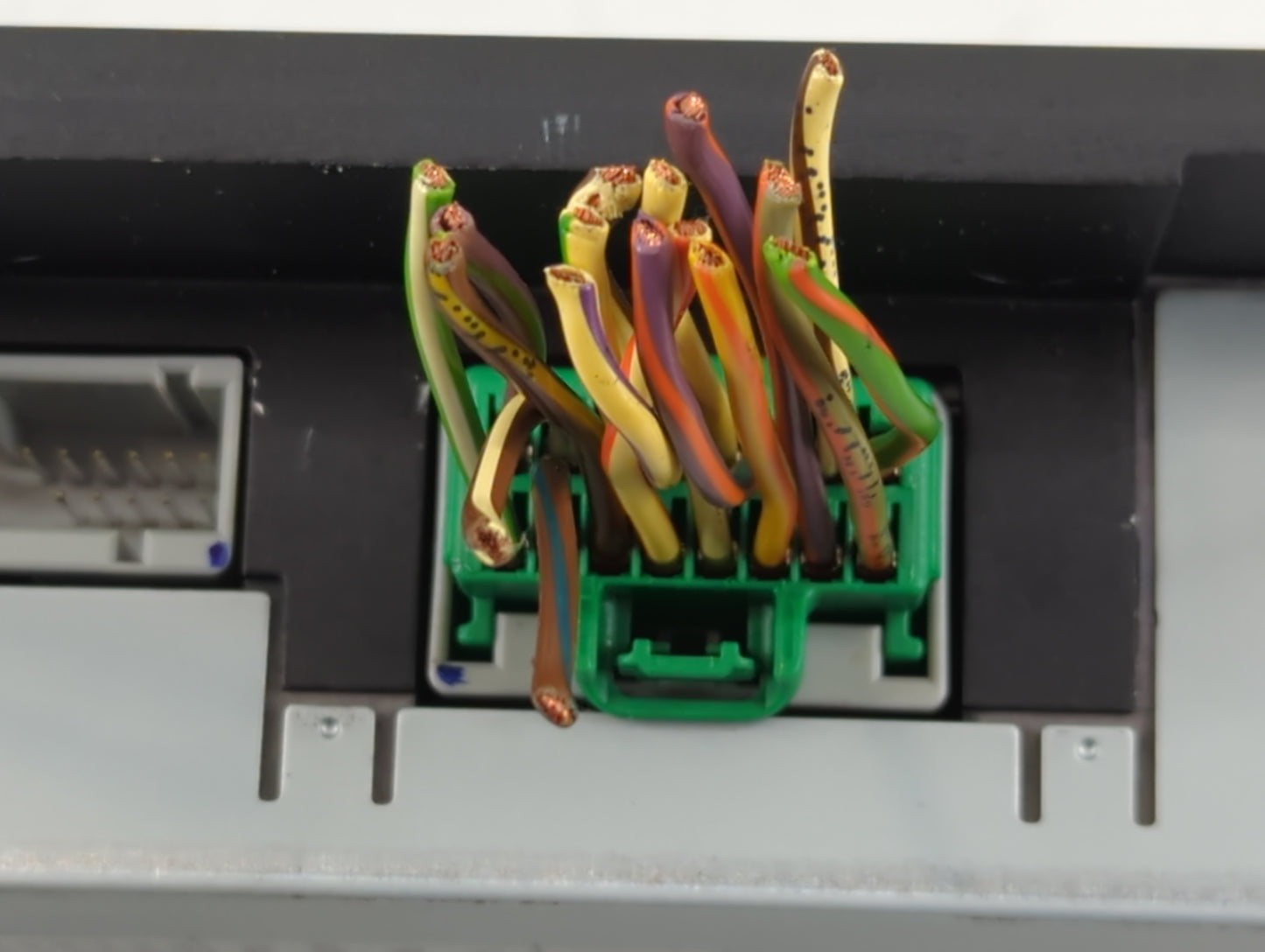 2009-2011 Jaguar Xf Radio AM FM Cd Player Receiver Replacement P/N:6H52-18C808-CD Fits Fits 2009 2010 2011 OEM Used Auto Par