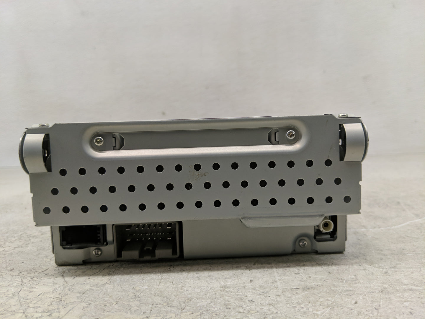 2011 Jaguar Xf Radio AM FM Cd Player Receiver Replacement P/N:7G9N-18C815-NB Fits Fits 2012 2013 2014 2015 OEM Used Auto Par