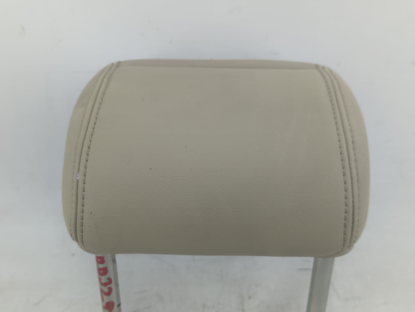 2010-2012 Jaguar Xf Headrest Head Rest Rear Center Seat Fits Fits 2010 2011 2012 OEM Used Auto Parts - Oemusedautoparts1.com