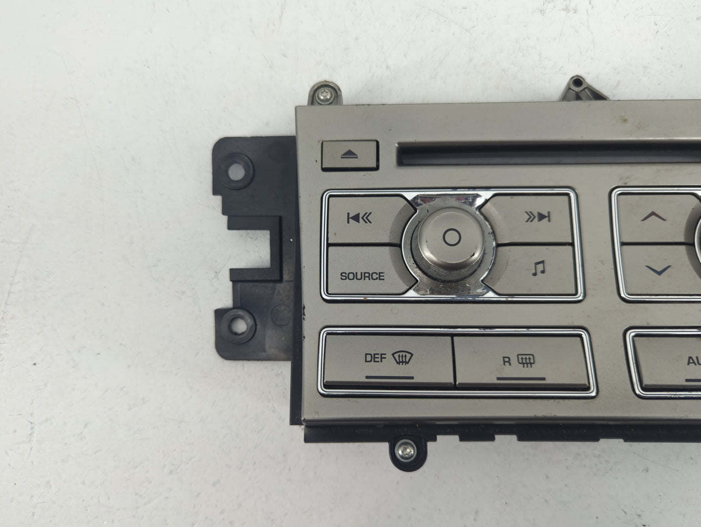 2009-2011 Jaguar Xf Radio Control Panel - Oemusedautoparts1.com