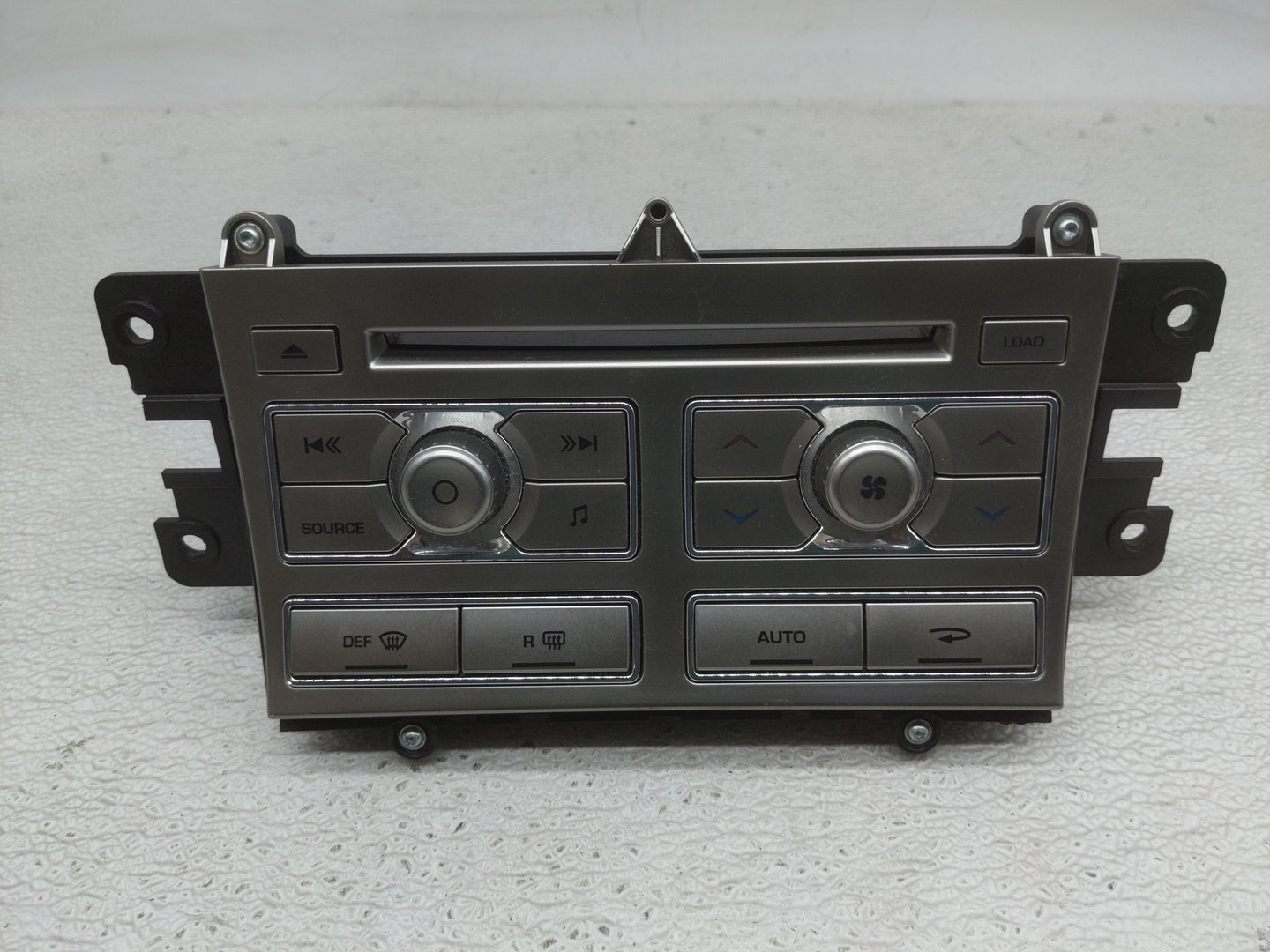 2009-2011 Jaguar Xf Radio AM FM Cd Player Receiver Replacement P/N:8X23-18C858-BG Fits Fits 2009 2010 2011 OEM Used Auto Par