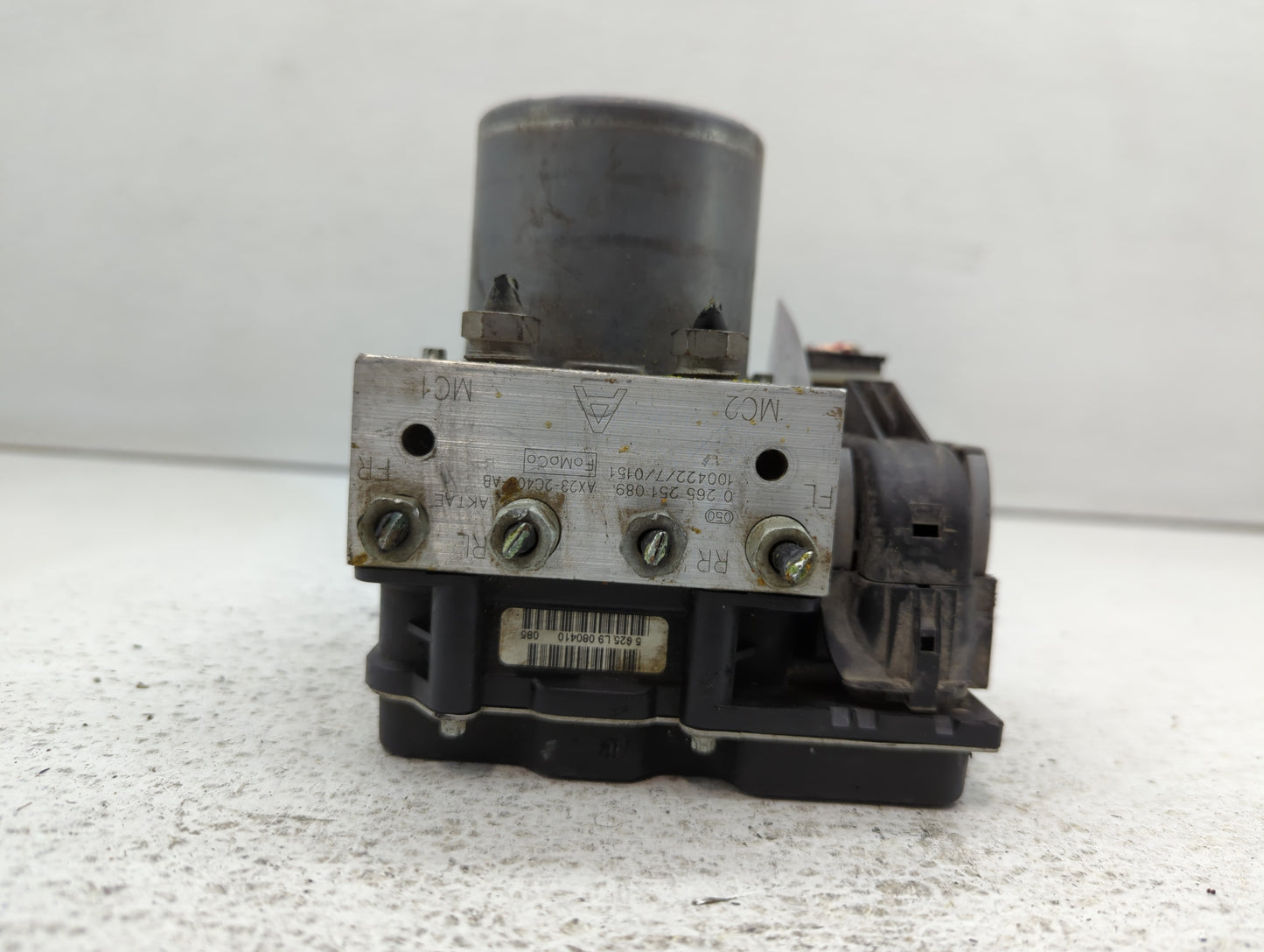 2011 Jaguar Xf ABS Pump Control Module Replacement P/N:AX23-2C405-AB Fits OEM Used Auto Parts - Oemusedautoparts1.com