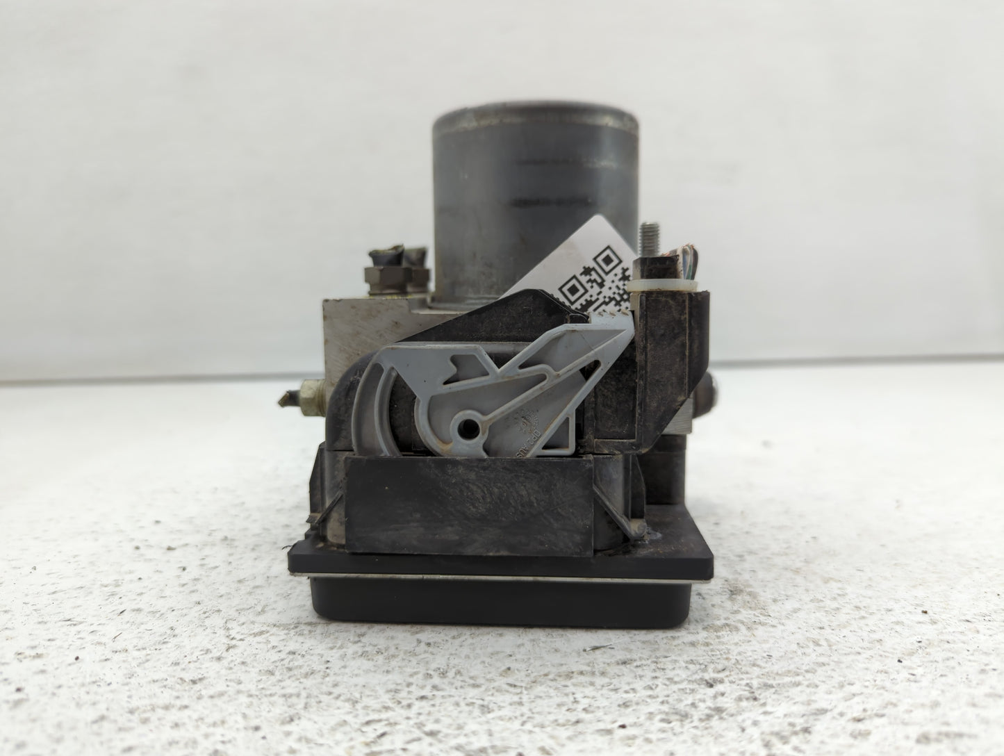 2011 Jaguar Xf ABS Pump Control Module Replacement P/N:AX23-2C405-AB Fits OEM Used Auto Parts - Oemusedautoparts1.com