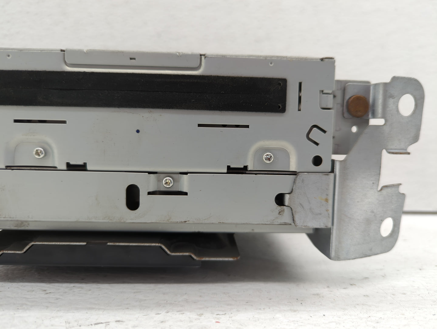 2009-2011 Jaguar Xf Am Fm Cd Player Radio Receiver - Oemusedautoparts1.com