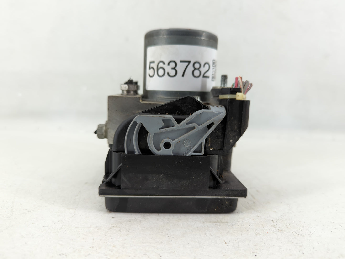 2011 Jaguar Xf ABS Pump Control Module Replacement P/N:AX23-2C405-AB Fits OEM Used Auto Parts - Oemusedautoparts1.com