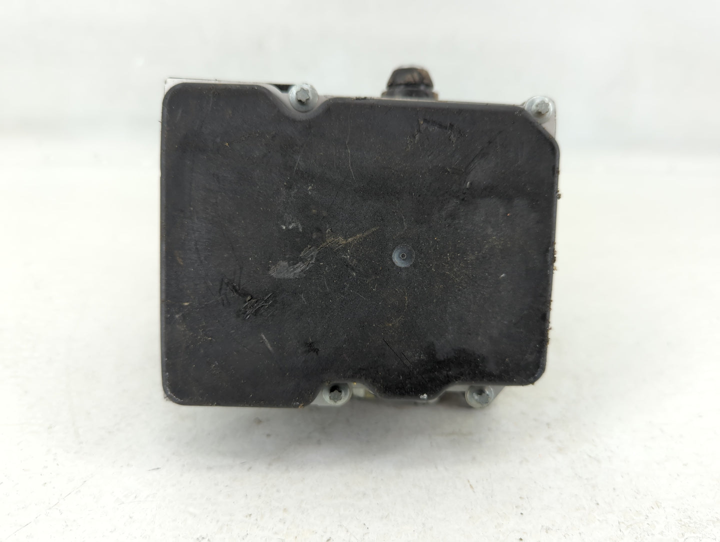 2011 Jaguar Xf ABS Pump Control Module Replacement P/N:AX23-2C405-AB Fits OEM Used Auto Parts - Oemusedautoparts1.com