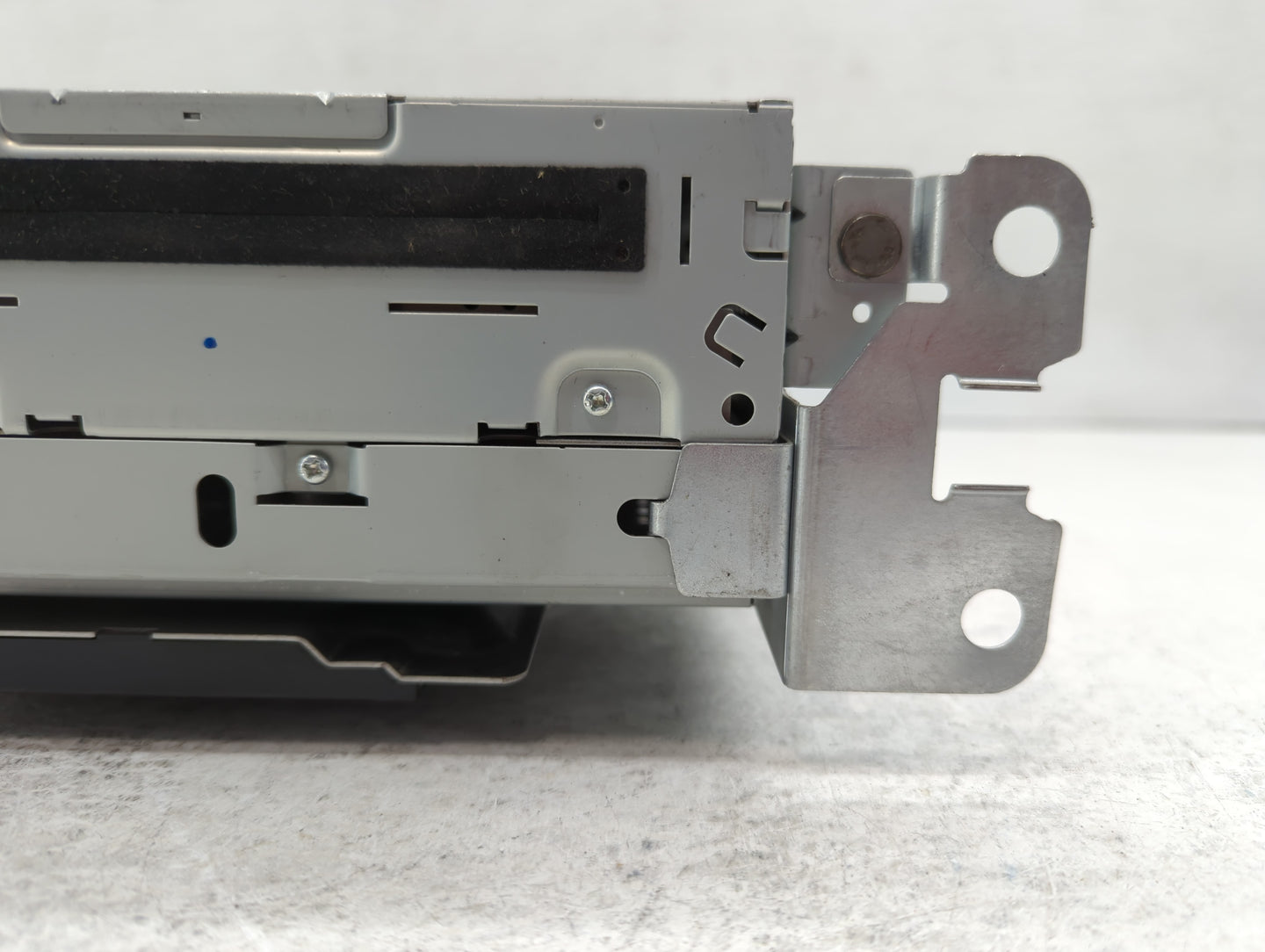 2009-2011 Jaguar Xf Am Fm Cd Player Radio Receiver - Oemusedautoparts1.com