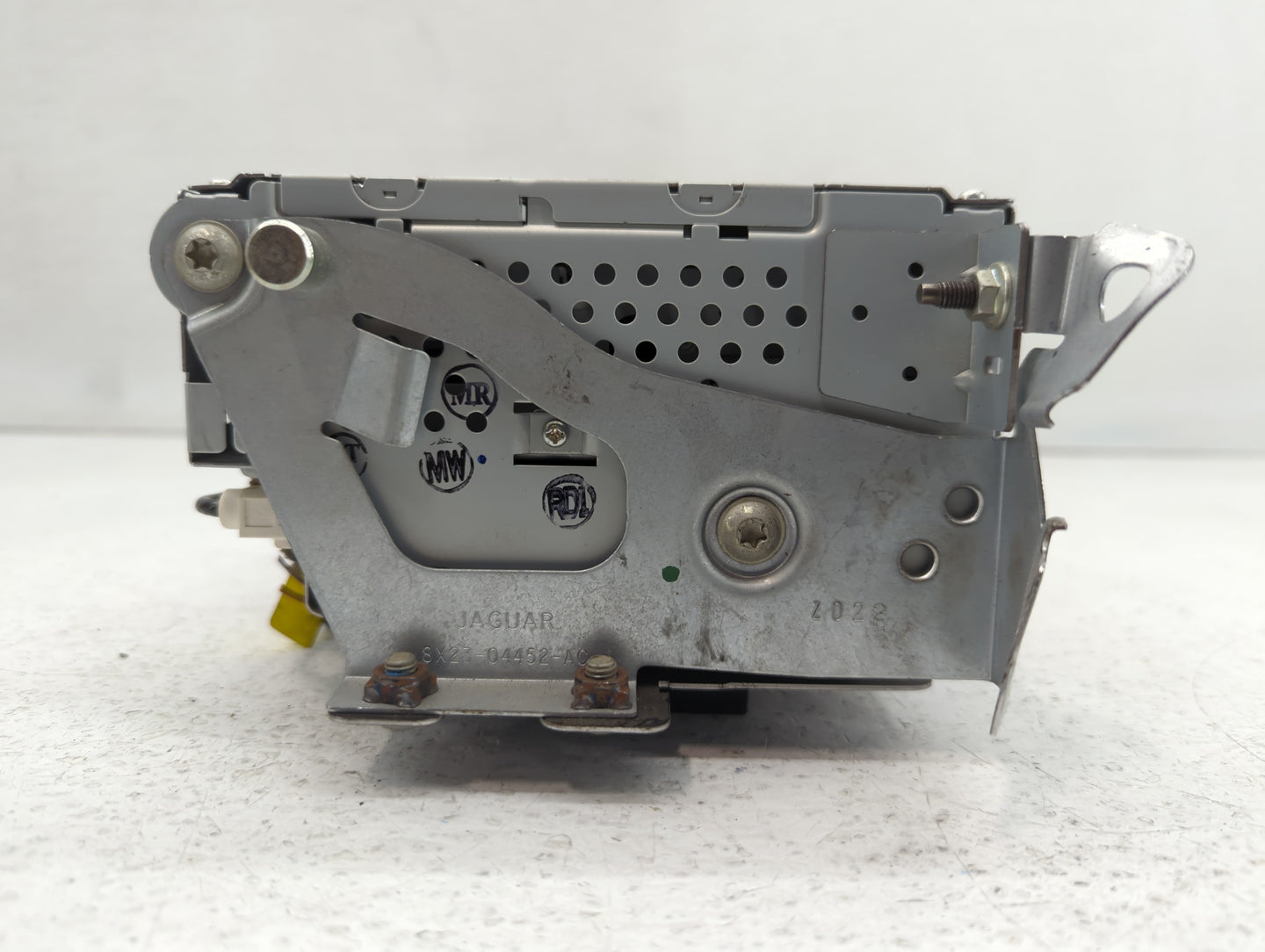 2011 Jaguar Xf Radio AM FM Cd Player Receiver Replacement P/N:7G9N-18C815-NB Fits Fits 2012 2013 2014 2015 OEM Used Auto Par