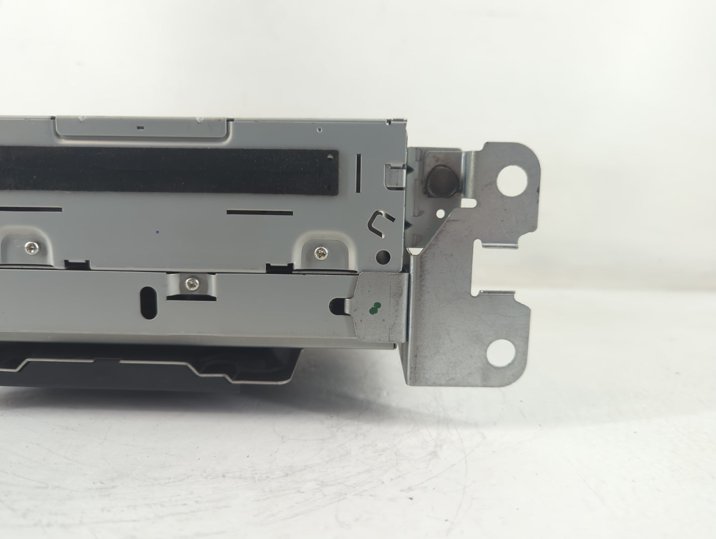 2009-2011 Jaguar Xf Am Fm Cd Player Radio Receiver - Oemusedautoparts1.com